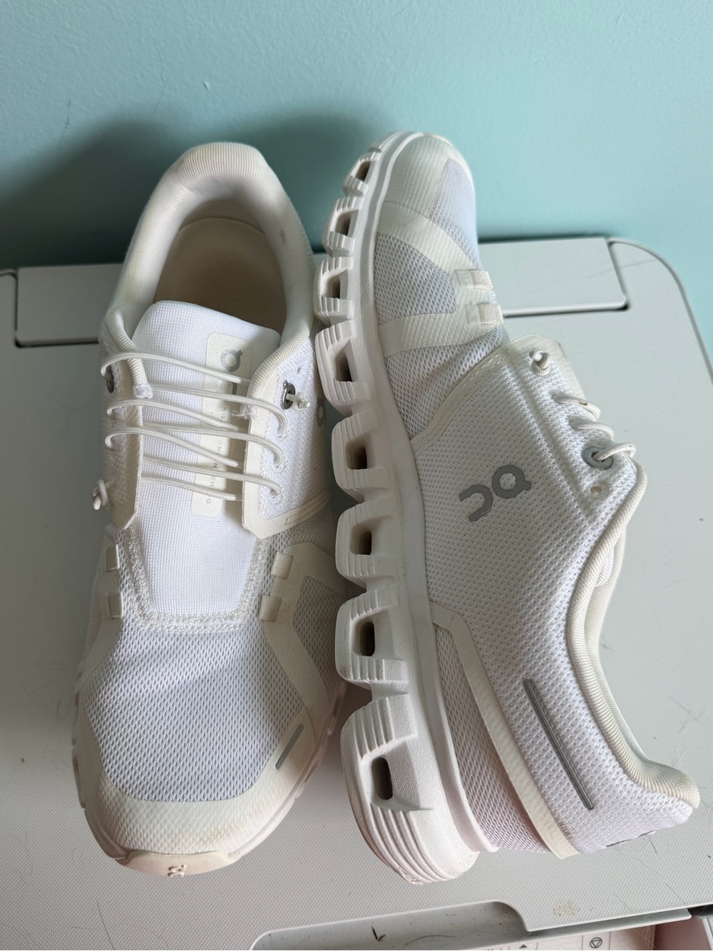 On Running Cloudflow Lightweight White Running Shoes (Women’s) - Picture 2 of 3